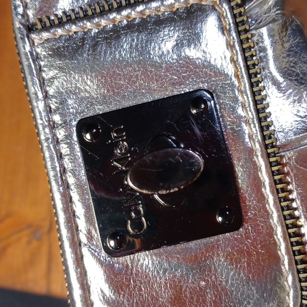 Calvin  Klein  wallet - Picture 2 of 16
